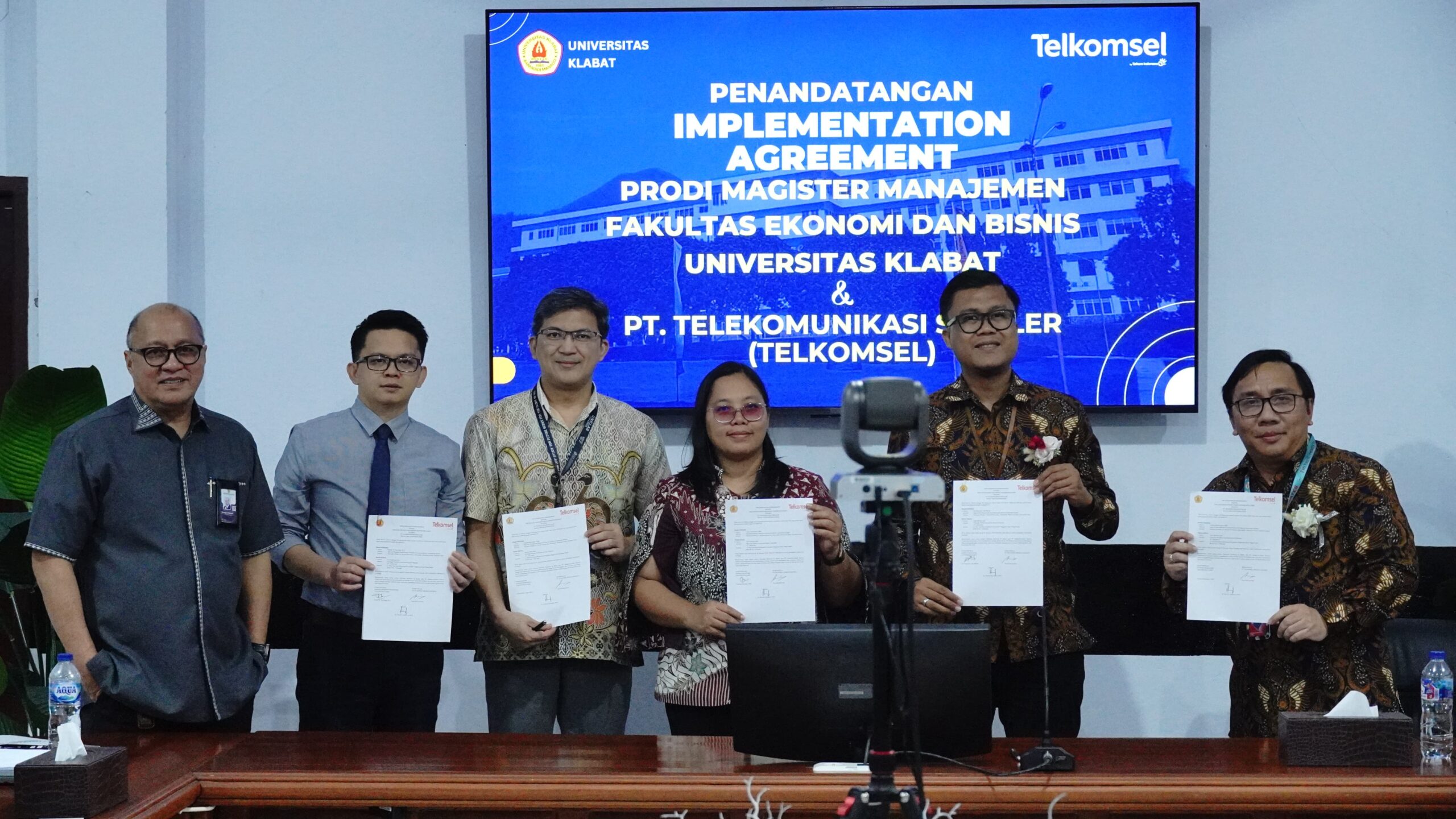 telkomsel 3 - FEB UNKLAB