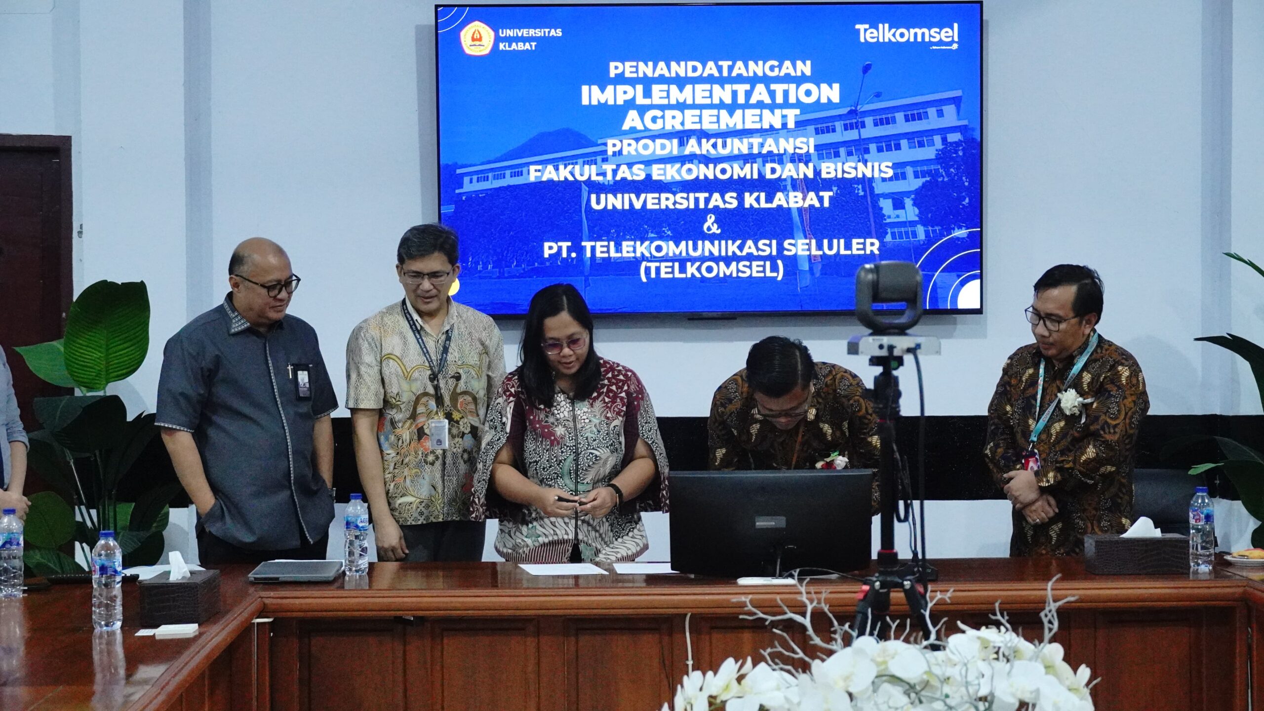 telkomsel 6 - FEB UNKLAB
