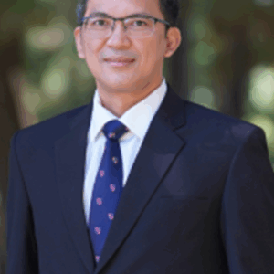 Dr. Elvis R. Sumanti, SE, Ak, MFM